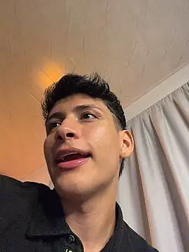 SantiLux_ Chat XXX in diretta