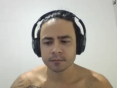 Show de Latinoamericanobr na webcam