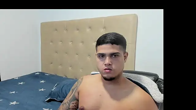 Latinboyco77 Chat XXX in diretta