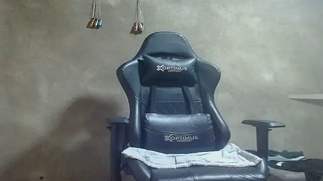 Chat XXX Live Larry-n-clouds