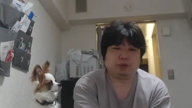 XXX chat uživo modela raterate555
