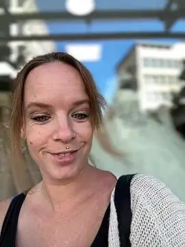 SexyMilf_1987 现场XXX聊天