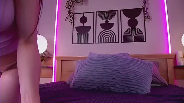 MonicaFox_'s Live XXX Chat