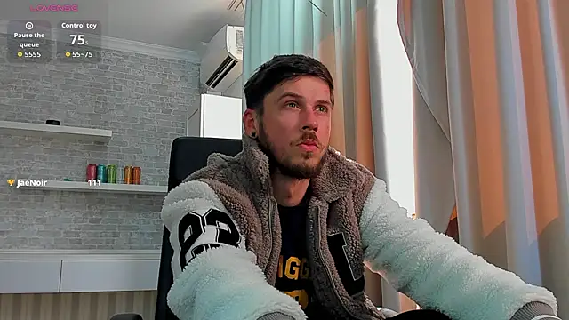 XXX chat uživo modela JonahShaw