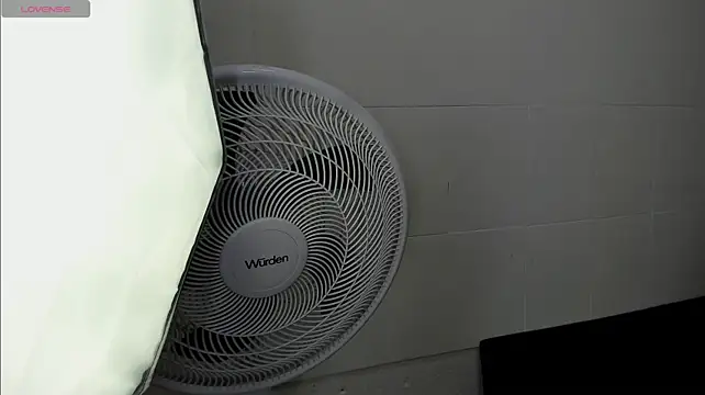 XXX chat uživo modela Theo_BossX