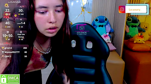 lauxury_tay1's Live XXX Chat