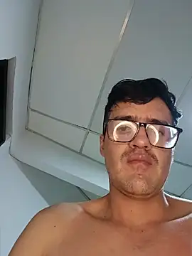 WildMatthew live XXX chat