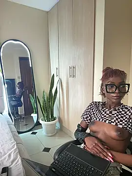 Kaylee_eee live XXX chat