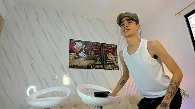 COOL_BOYS2: απευθείας συνομιλία ΧΧΧ