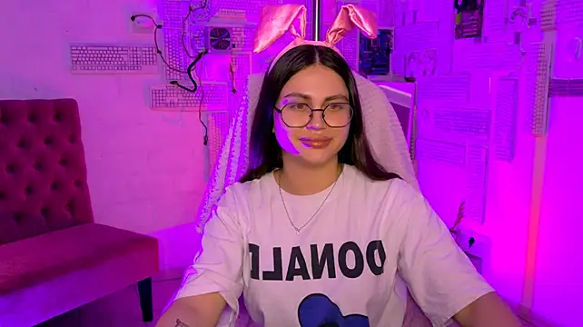 MissTessaGlow Live XXX-Chat
