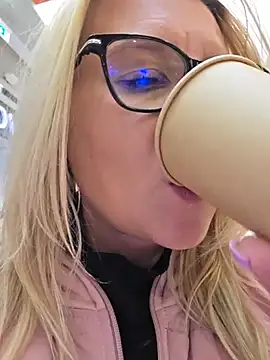 KaylinJan live XXX chat