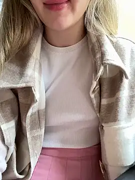 Pussyinpublic Adlı Modelin Canlı XXX Sohbeti