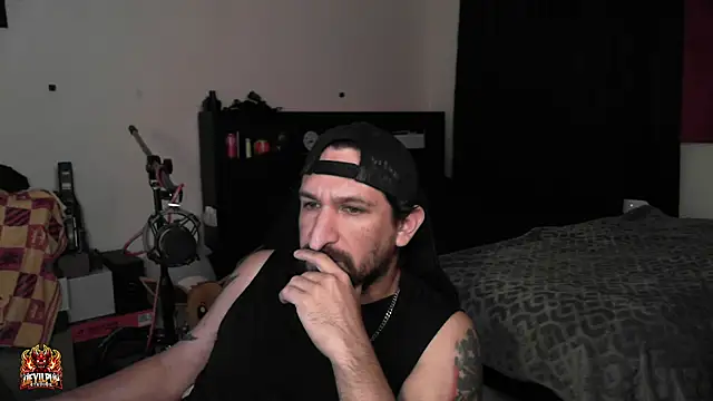 DevilPup75_: απευθείας συνομιλία ΧΧΧ
