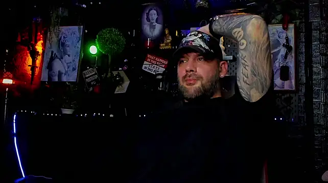 LexHardy live XXX chat