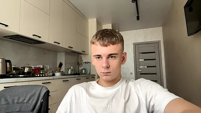 XXX chat uživo modela SoloFury