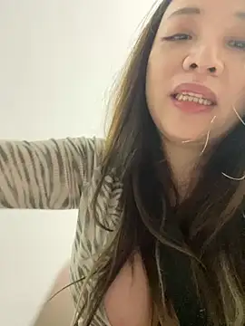 צ'אט XXX בשידור חי של Lovelyanan
