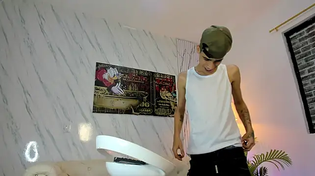 Chatroom XXX en direct de COOL_BOYS2