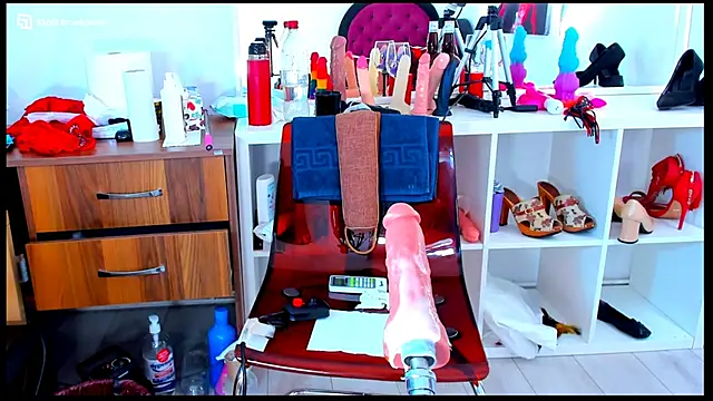 KarlaHartley's Live XXX Chat