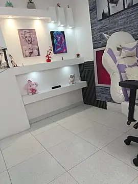 ViolettaKs লাইভ XXX চ্যাট