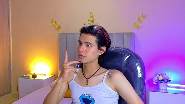 Derek_Sinn Chat XXX live