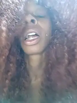 צ'אט XXX בשידור חי של Jasmine_FullsShine