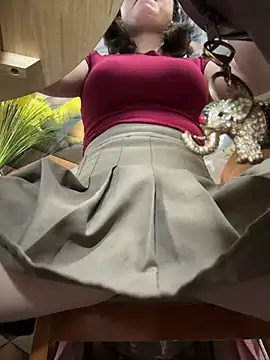 Chat XXX en directo de Emily-Nguyen