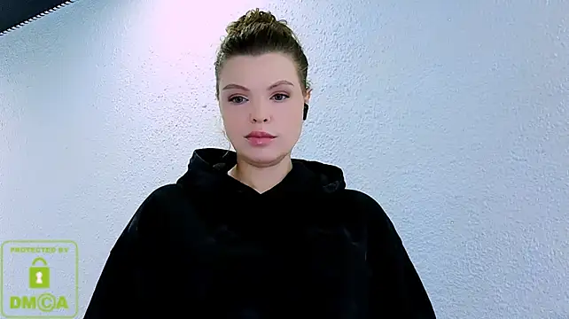 Онлайн чат XXX Glossier