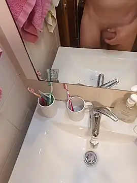 sexyhot22cm's Live XXX Chat