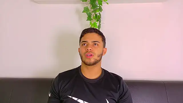 دردشة TylerWest_ الجنسية المباشرة