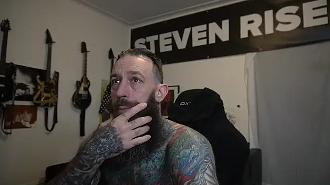 XXX chat uživo modela StevenRiseNYC