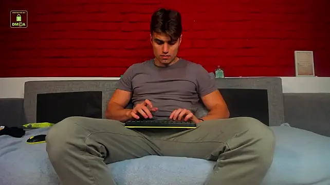 Živý XXX chat Kyle_Baker