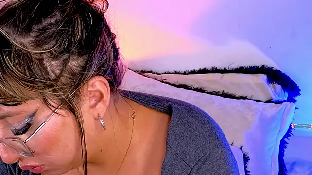 Piafisher_2's Live XXX Chat