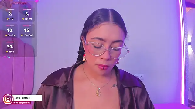 antonelllepiercee 现场XXX聊天