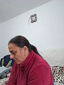 IsabelleCraft XXX чат на живо