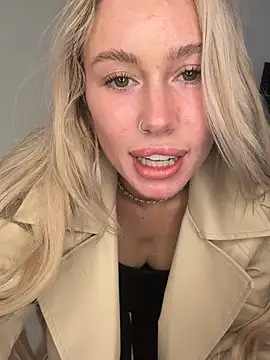 SexySaraxxoo's Live XXX Chat