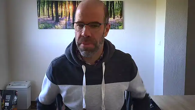 DaddyHarry_MatureStallion élő XXX-chatje