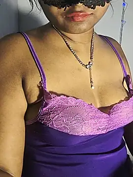 DIRTYSECRET_QUEEN_07 Chat XXX in diretta
