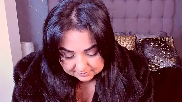 SelenaNoctis Chat XXX in diretta