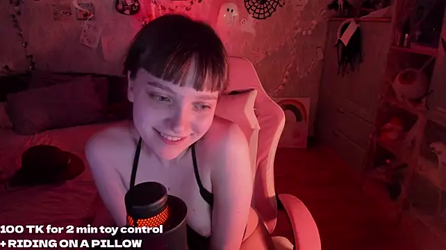 Chat +18 de RileyNymph ao vivo