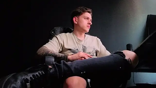 Czat XXX na żywo – FelixStarkk