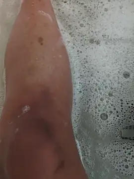 Squirtybbwslut's Live XXX Chat