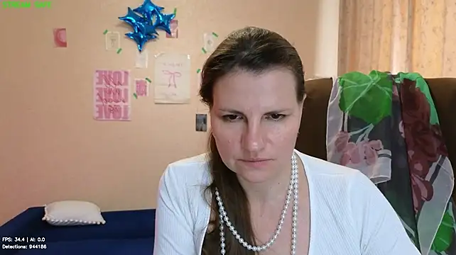 Mirabelle_Velvet Chat XXX in diretta