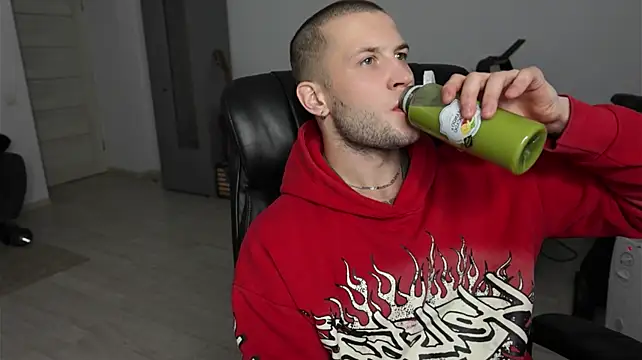 Igor_Wilde Show in webcam
