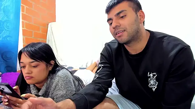 LazyandSniffer28 Chat XXX in diretta