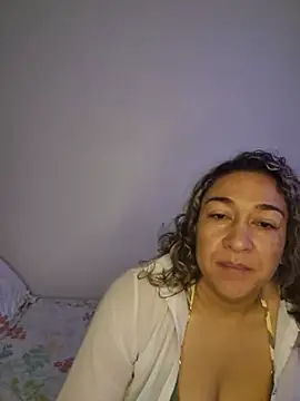 Chat +18 de kitty_84 ao vivo