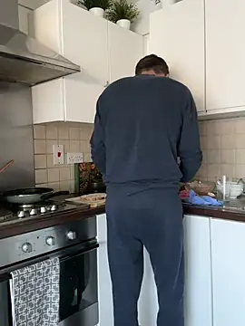 Czat XXX na żywo – Michel_huge
