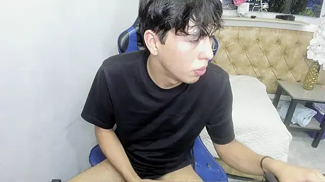 StiwenTwink's Live XXX Chat
