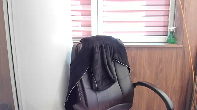 EllaWhisper Live XXX-chat