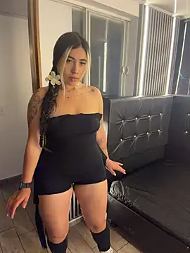 ManuelaVeeleez Chat XXX in diretta