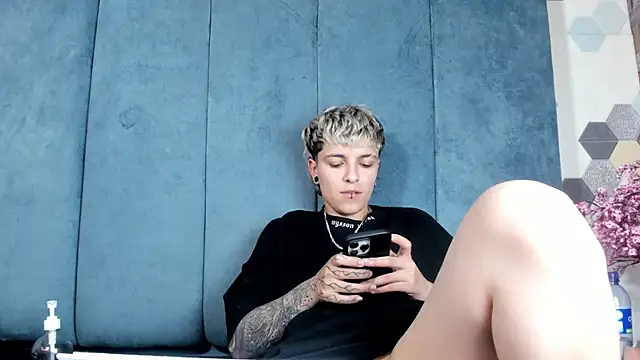 Megan_Thompson_'s Live XXX Chat